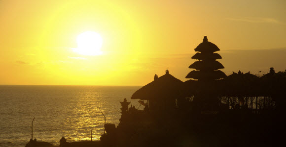 Zonsondergang op het strand van Bali