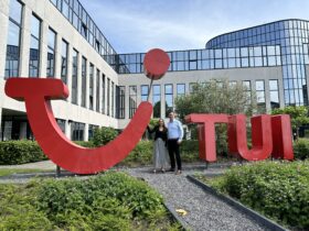 TUI